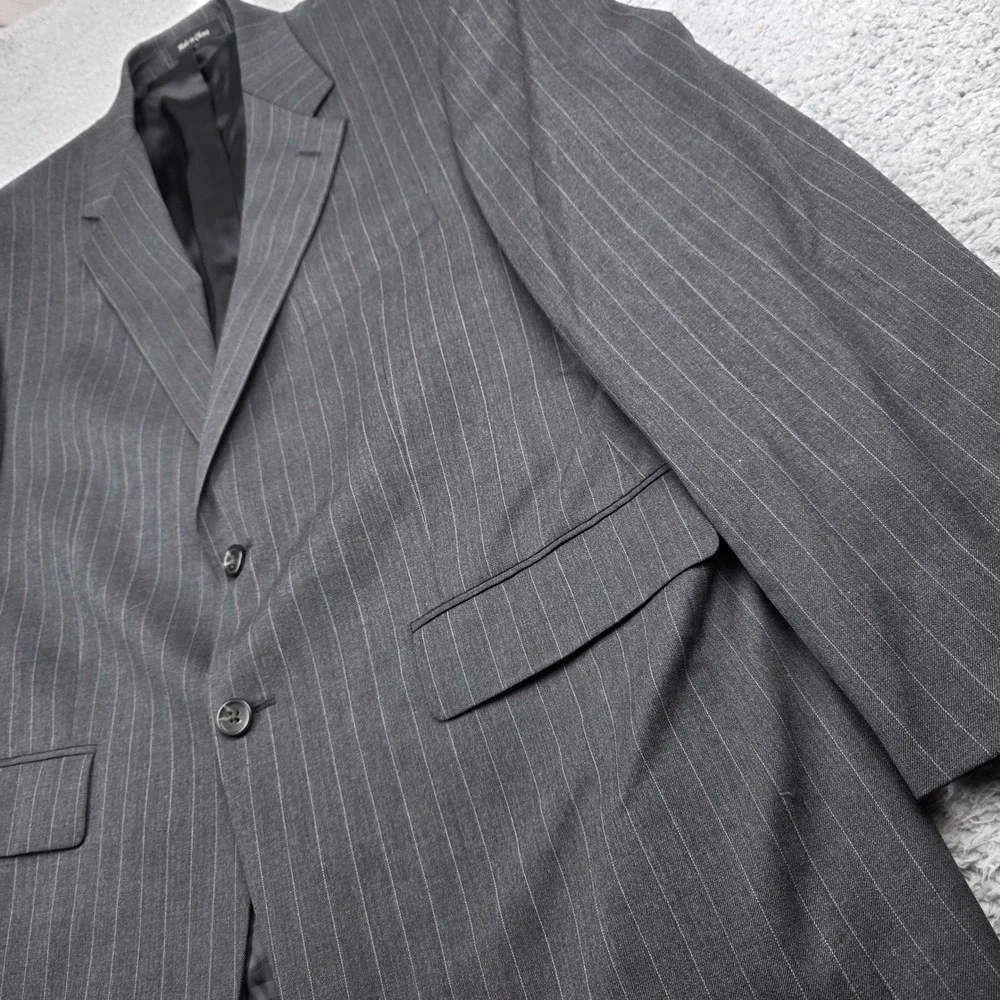 Chaps Mens 42S Suit Jacket Blazer Grey Pinstripe 100% Wool Two Button Sport Coat